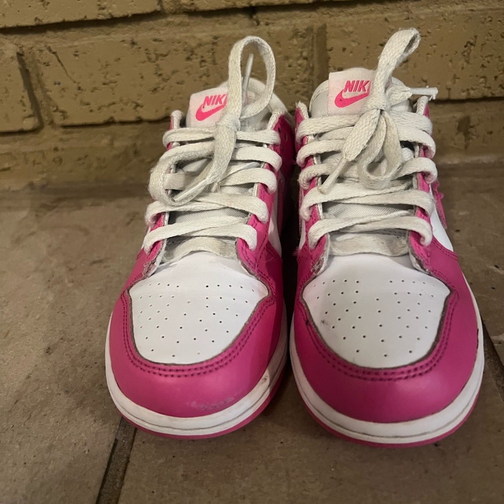 Nike Kids Sneakers in Pink and White